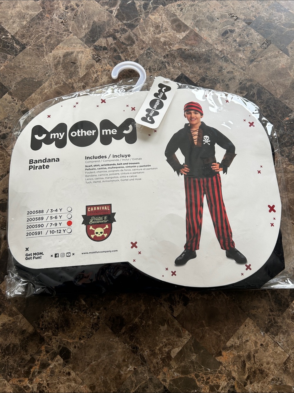 NWT 🆕 Pirate Halloween Costume - 6 pieces / 7-9 years